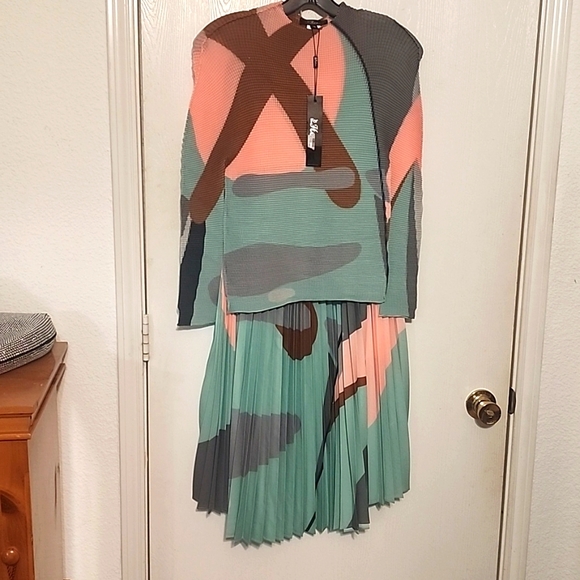 For Her Dresses & Skirts - For Her Skirt Set